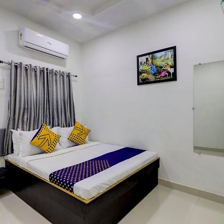 Spot On 71130 Hotel Shiv Krupa Anjār Extérieur photo