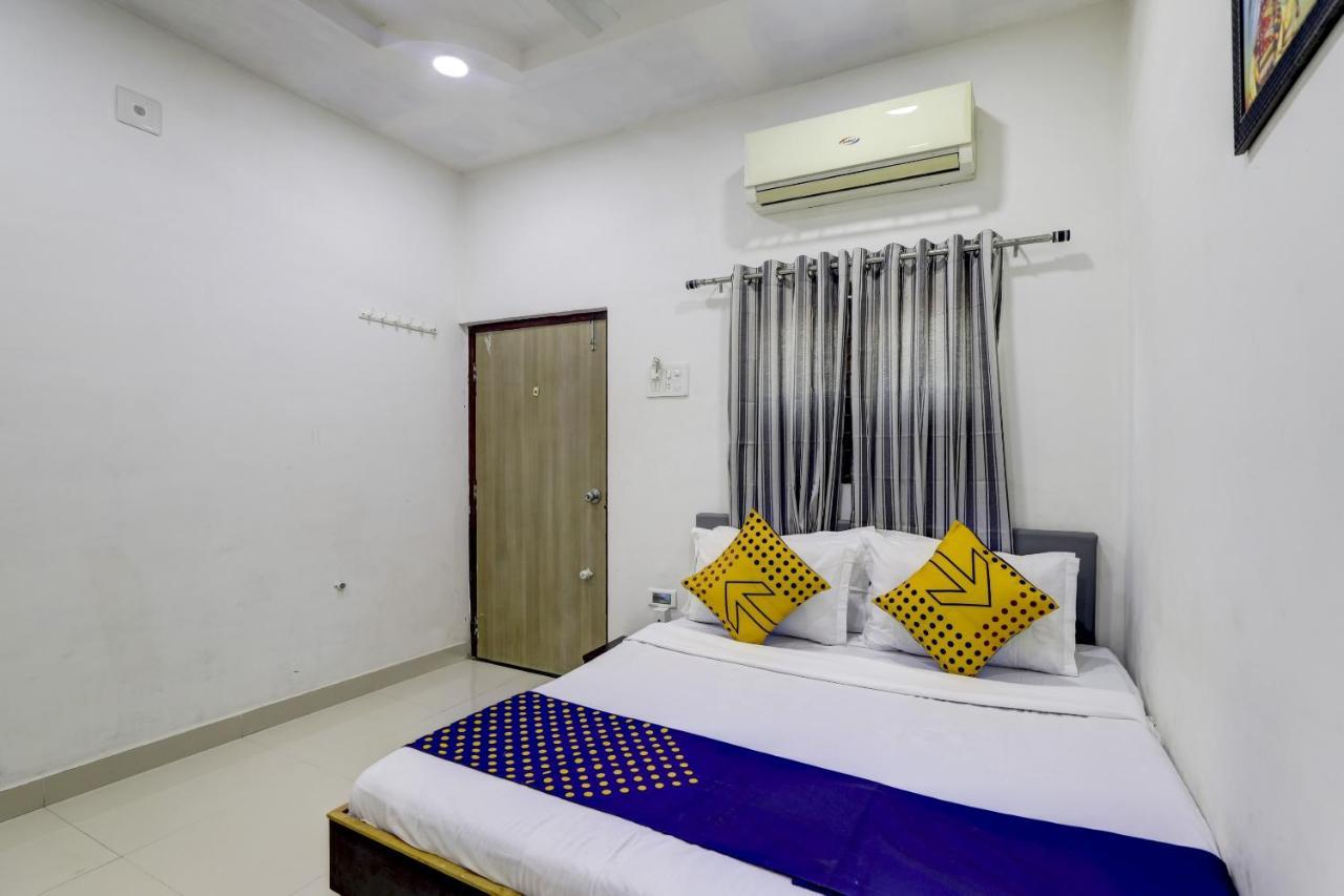 Spot On 71130 Hotel Shiv Krupa Anjār Extérieur photo