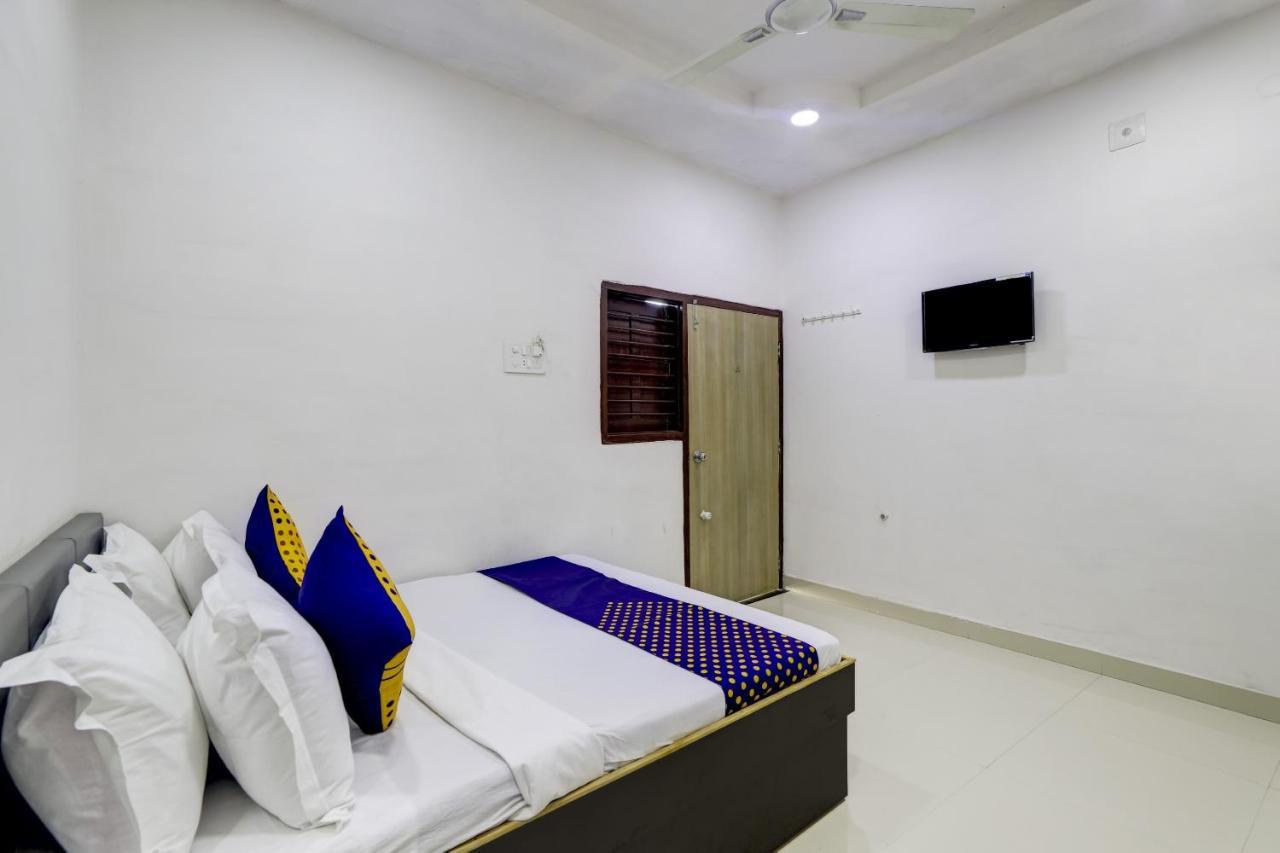 Spot On 71130 Hotel Shiv Krupa Anjār Extérieur photo
